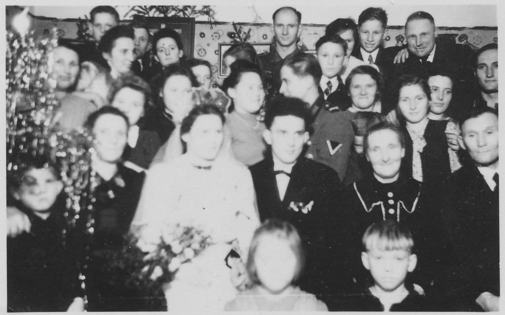 Hochzeit von Gertrud und Max Sczech, 1943
