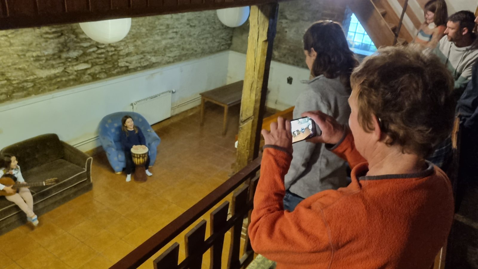 Musizieren im Keller der Ohlweiler Mühle