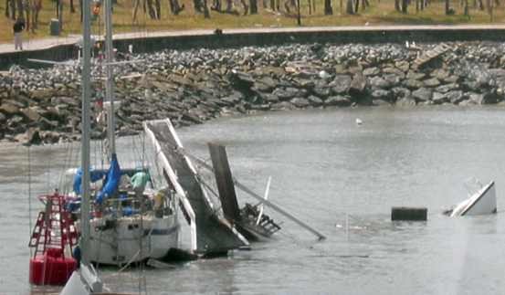 Schäden nach dem Tsunami 2004